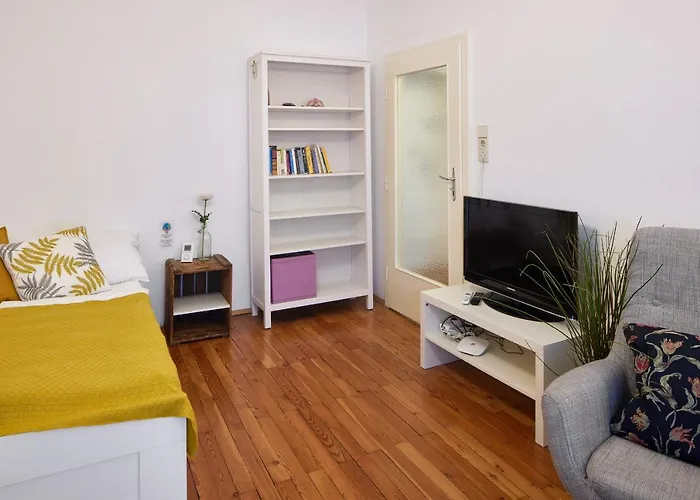Cosy & Charming In The Centre Vienne